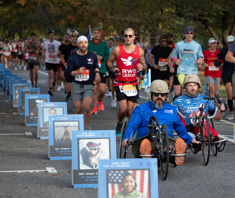 Runners and handcyclists honor military members
